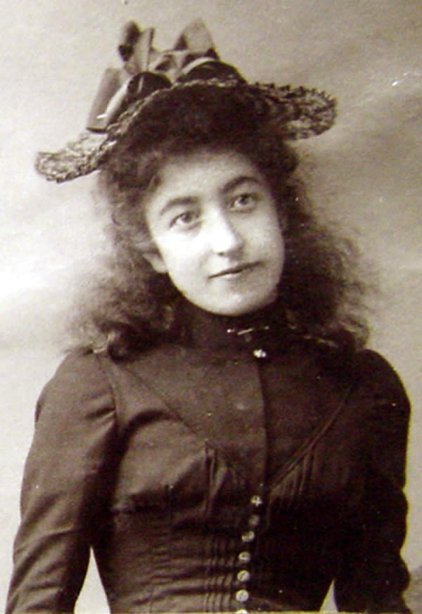 Scott, Miss L.