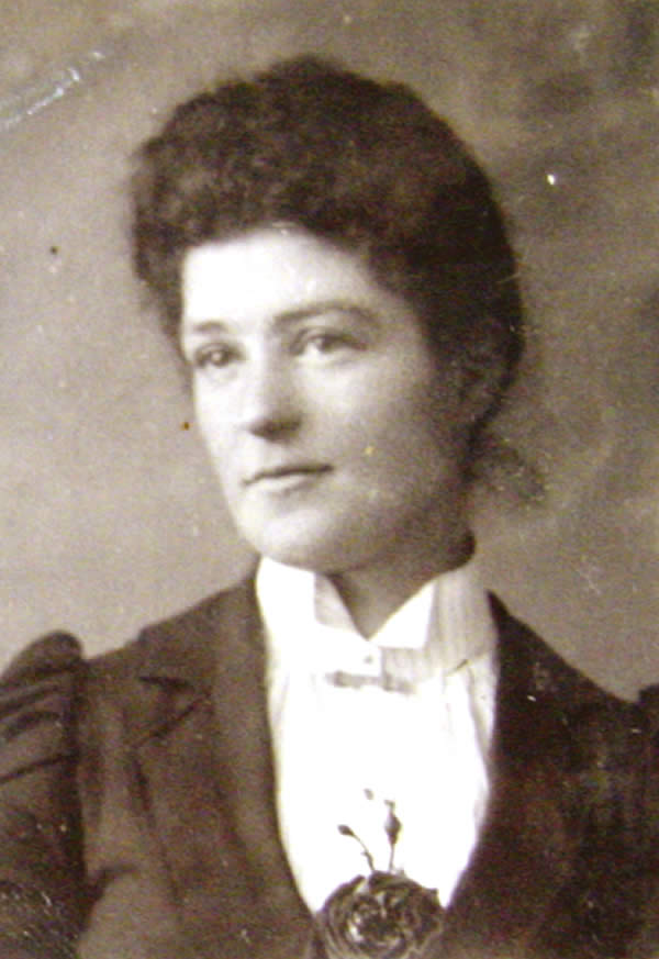Monds, Miss Ada