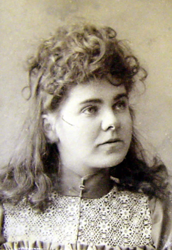 McAuliffe, Miss
