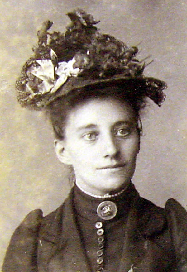 Lucas, E.
