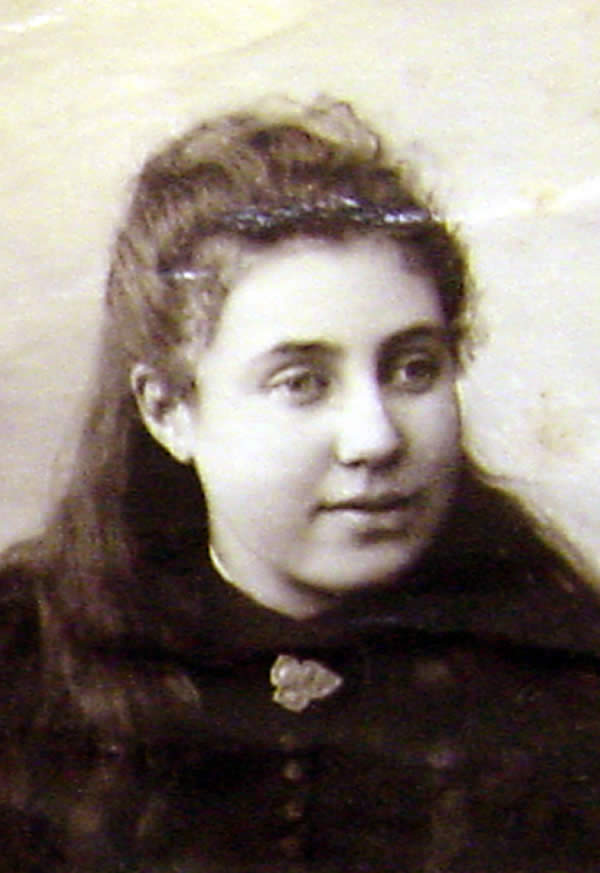 Lamont, Miss D.