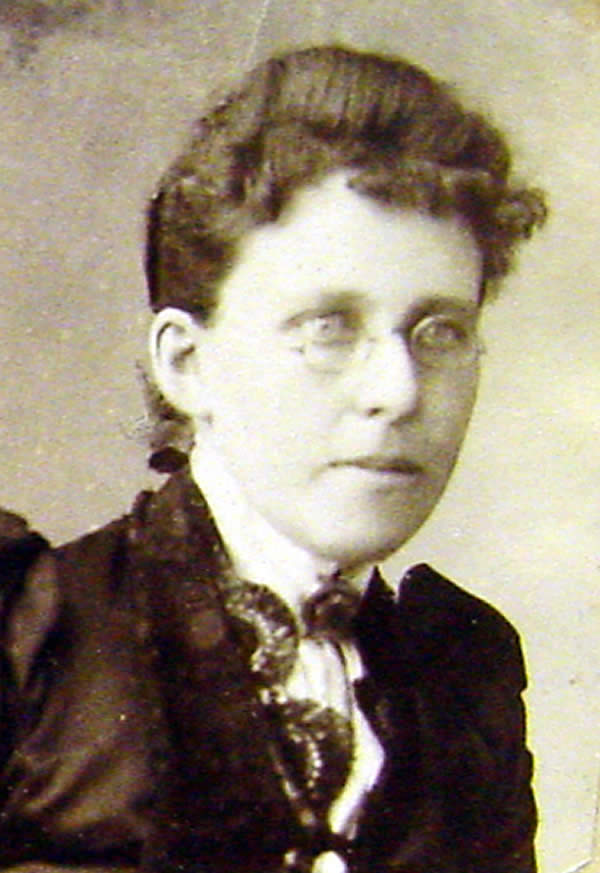 Holnes, Mrs.