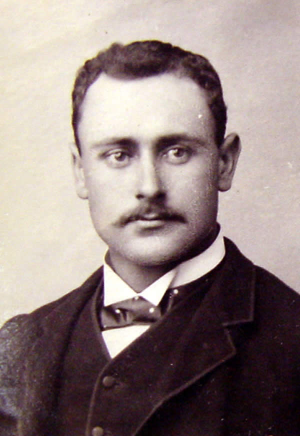 Gravenor, Mr.