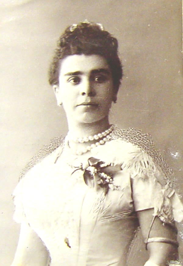 Davis, Miss E. M.