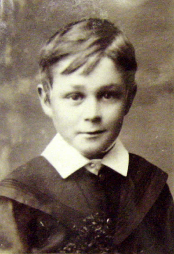 Cowling, C.