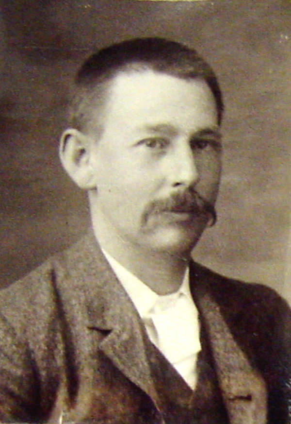 Chapman, C.